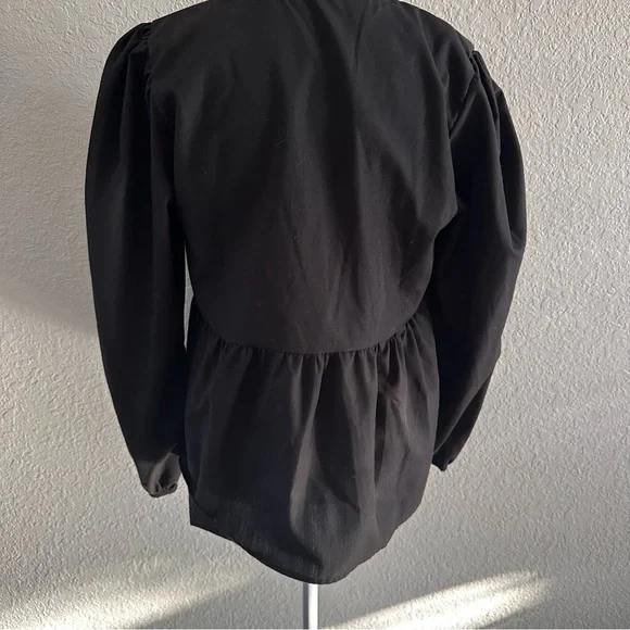 Black Bow Front Peplum Top – Size Medium - Picture 3 of 5